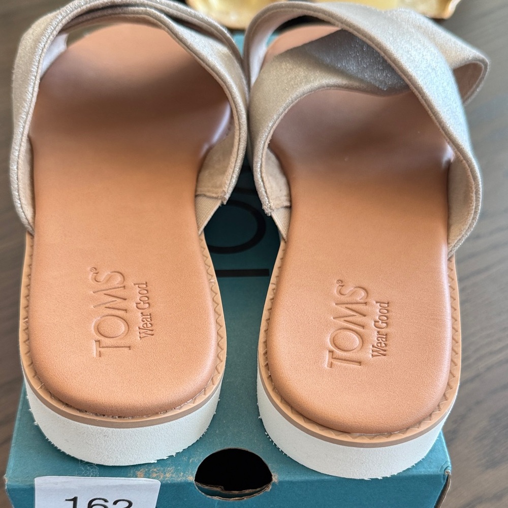 TOMS Women's Beige w/ Silver Cross Strap Sandals - Picture 5 of 8